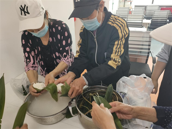 新民市：粽葉飄香傳文化 社區端午暖人心_fororder_圖片1