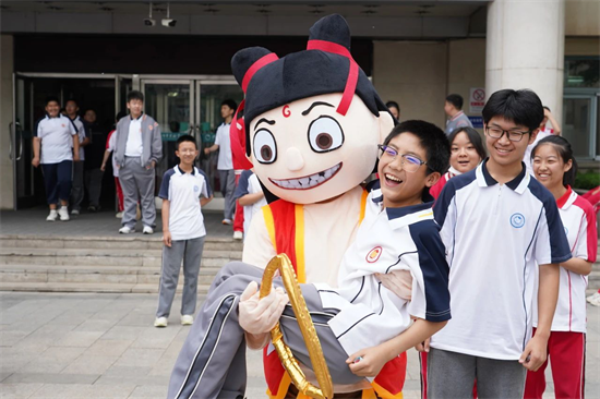 瀋陽市實驗學校舉行“關愛心靈、擁抱陽光”心育節活動_fororder_教育市實驗3