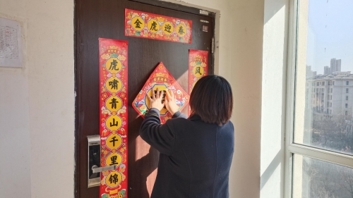 迎新春 瀋陽萬科物業走訪慰問送祝福
