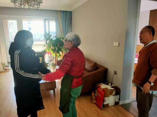 迎新春 瀋陽萬科物業走訪慰問送祝福