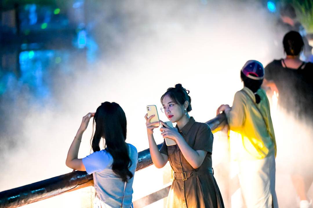 瀋陽市大東區萬泉公園：“沉浸”夜遊，如入仙境