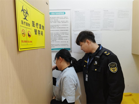 （環境專題）春風入千企丨一圖一故事③：一絲不茍 精準幫扶_fororder_環境局圖皇姑