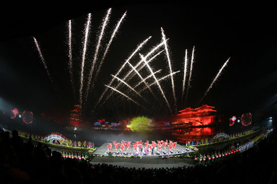 The Opening Ceremony of the 38th Chrysanthemum Culture Festival in Kaifeng, China_fororder_22