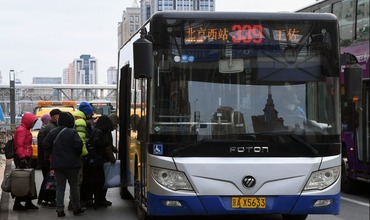 Beijing buses, subways enhance disinfection as work resumes