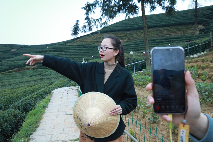 助力鄉村旅遊、返鄉就業 飛豬商家在行動_fororder_杭州採茶女03