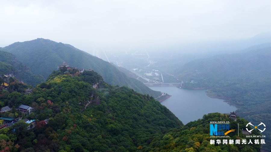 崆峒山“煙雨圖”：翠峰古建“隱”雲海_fororder_7