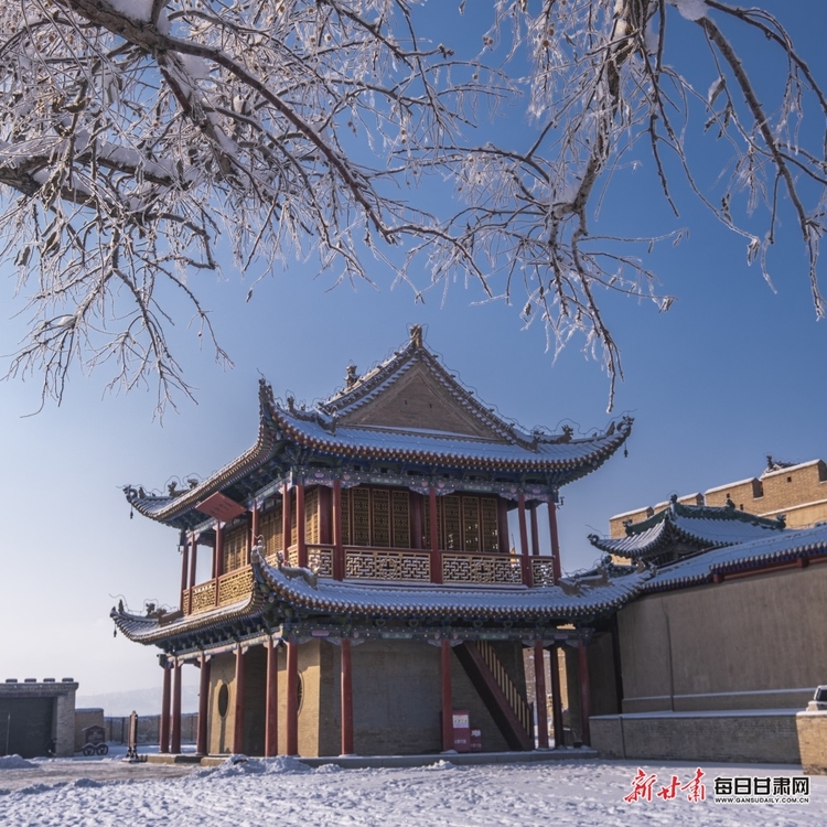 【大美甘肅+嘉峪關列表】西風漫卷塞上雪 一夜留白到戈壁 快看，雪後的嘉峪關有多美！