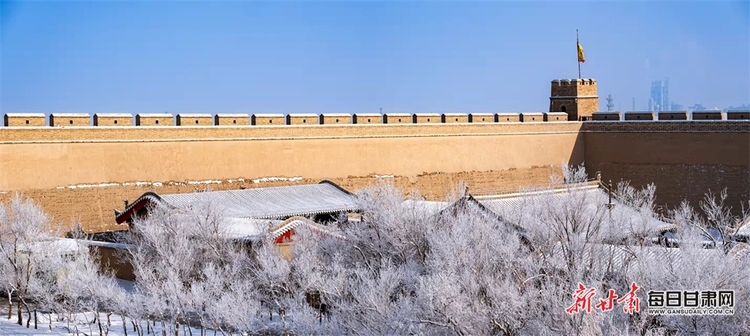 【大美甘肅+嘉峪關列表】西風漫卷塞上雪 一夜留白到戈壁 快看，雪後的嘉峪關有多美！