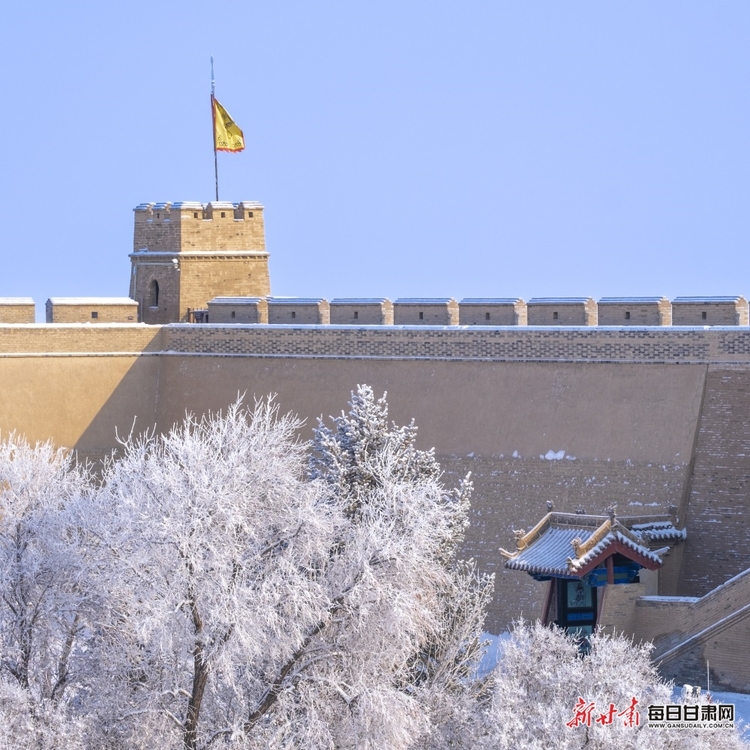 【大美甘肅+嘉峪關列表】西風漫卷塞上雪 一夜留白到戈壁 快看，雪後的嘉峪關有多美！