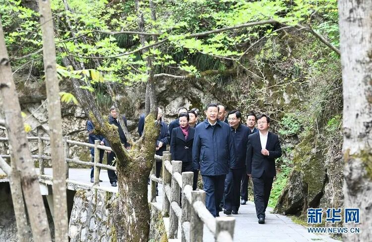 習近平：為子孫後代留下天藍、地綠、水清的美麗家園