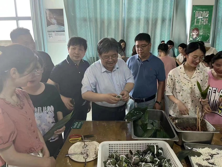 粽飄香，共安康——安徽中醫藥大學師生共度端午節_fororder_mmexport1654312058125