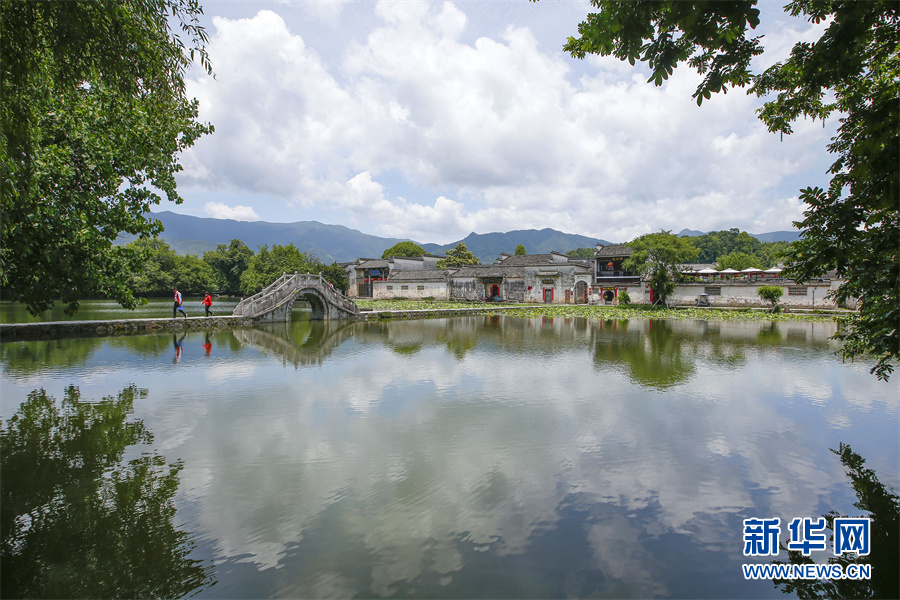 夏日宏村景如畫