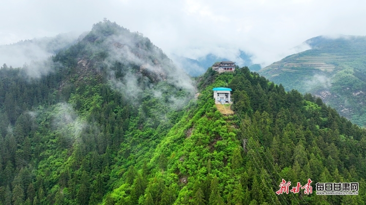 【焦點圖】蘭州：群山逶迤 雲海蒼茫 雨後興隆山如仙境_fororder_4