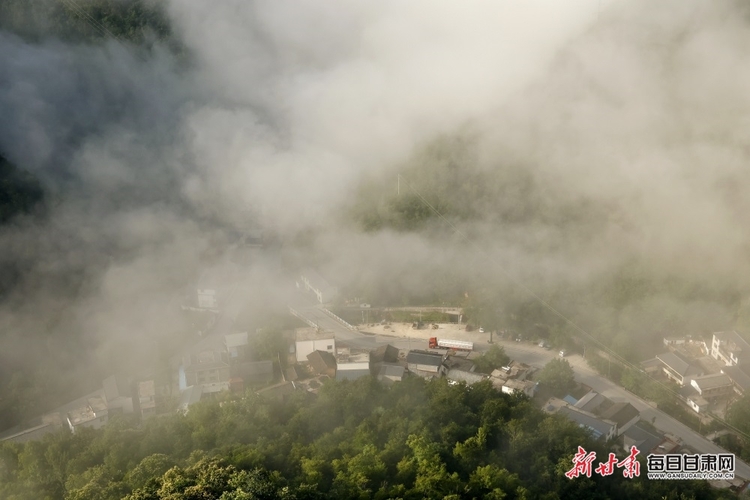 隴南康縣城關鎮馮家峽的雲海太美了_fororder_5