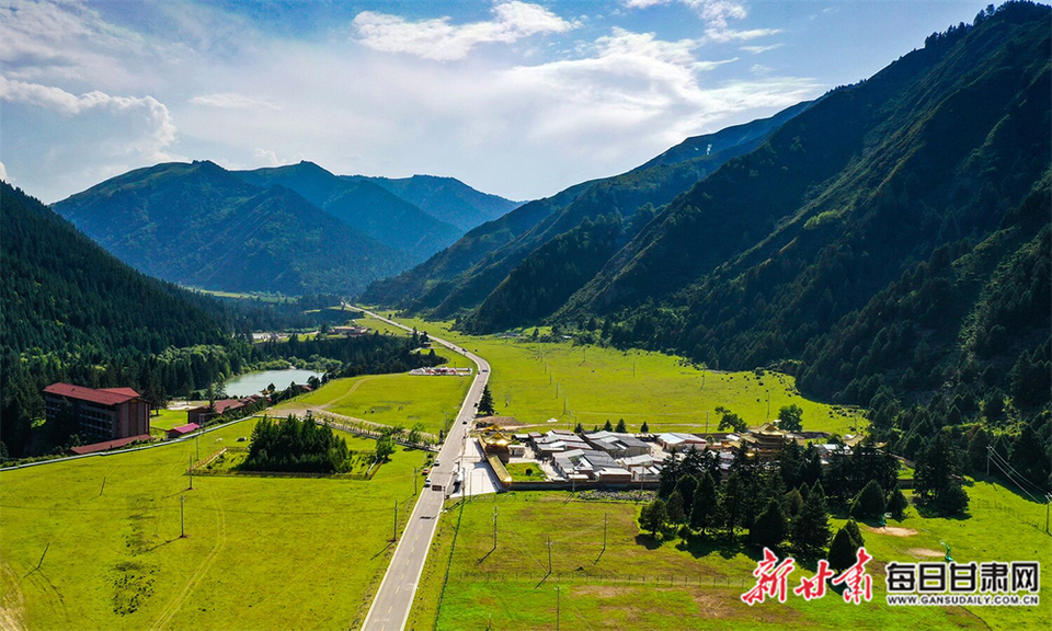 【焦點圖】層層山巒競秀色 茫茫林海翻碧浪 卓尼大峪溝比畫還美_fororder_3