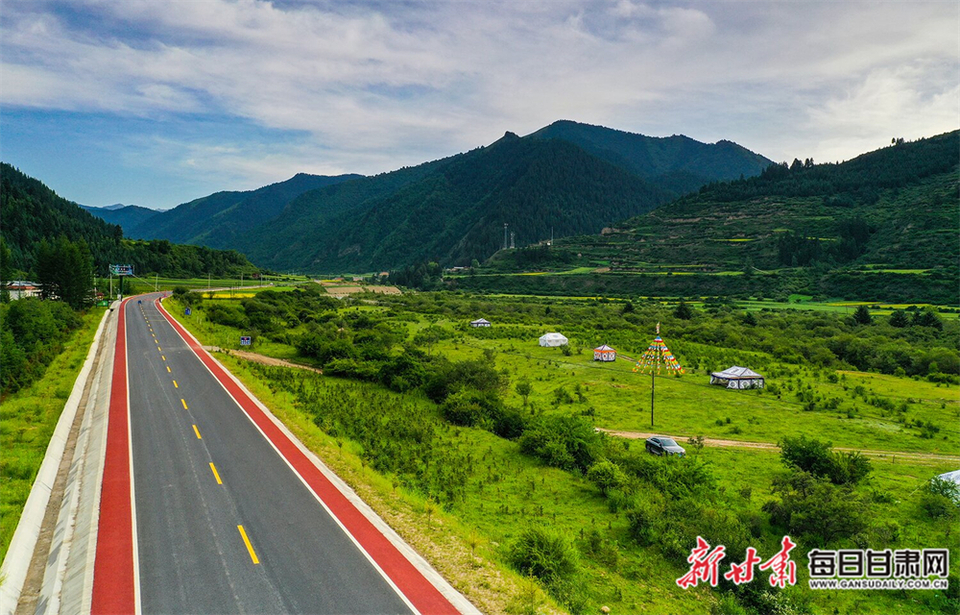 【焦點圖】層層山巒競秀色 茫茫林海翻碧浪 卓尼大峪溝比畫還美_fororder_5