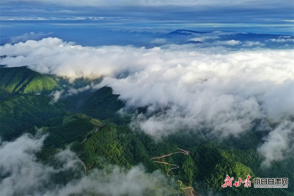 【平涼】平涼華亭關山蓮花臺景區出現壯美雲海景觀_fororder_4