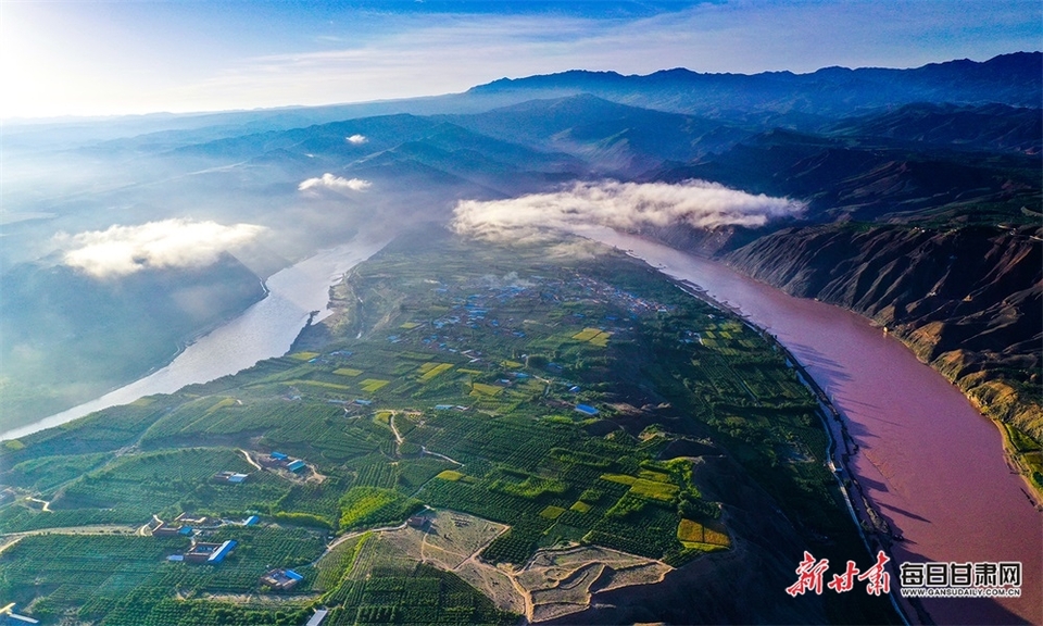 白銀：紅日東升雲蒸霞蔚，雨後景泰現壯美田園畫卷_fororder_5