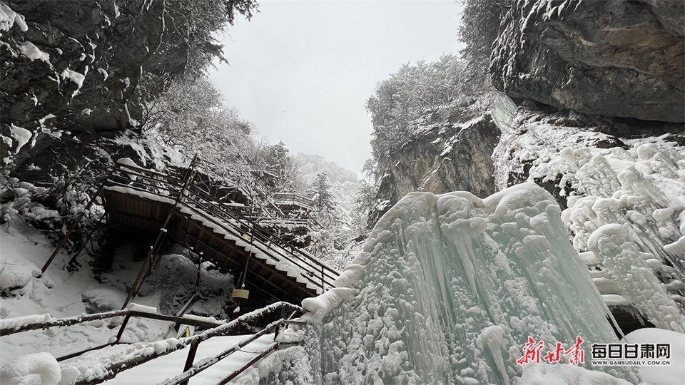 【輪播圖】臨夏：積石山大墩峽景區冰挂美景迎遠客_fororder_1