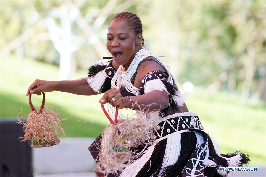 "Guinea Day" event held at Beijing Int'l Horticultural Exhibition