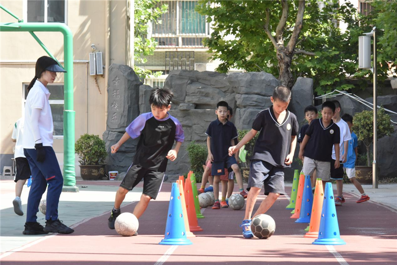 石家荘市裕華區の小學校6校が夏休み期間の學童保育を開始_fororder_圖片2