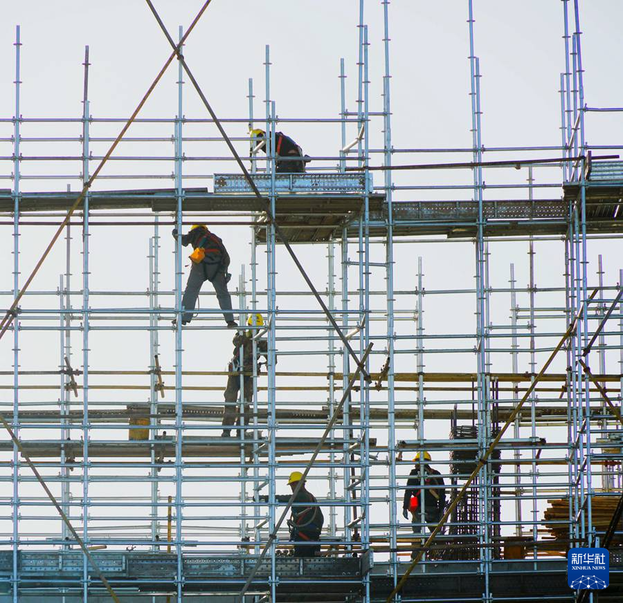 甘肅酒泉：戈壁深處建起可再生能源基地