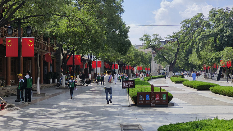 【原創】天水秦州：迎國慶 最美“中國紅”點亮城市_fororder_秦州1