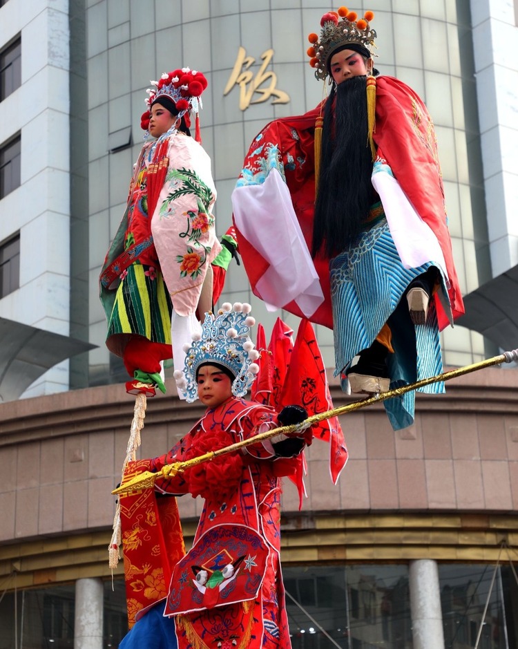 【原創】鑼鼓喧天歌盛世 龍騰獅舞鬧新春 天水市甘谷縣舉行2024年春節文化匯演活動_fororder_cb76da8e5ece431e91e2c61212f2393d