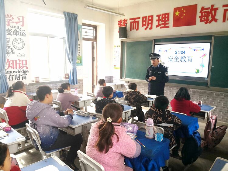 【原創】警校聯動 守“未”成長——平涼市崇信縣公安局未成年人思想道德建設品牌_fororder_微信圖片_20240311144522