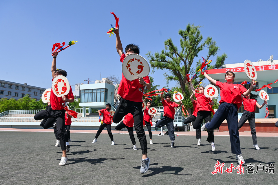 【大美甘肅】來甘南州尕海濕地 看候鳥們“孵寶寶”啦_fororder_5