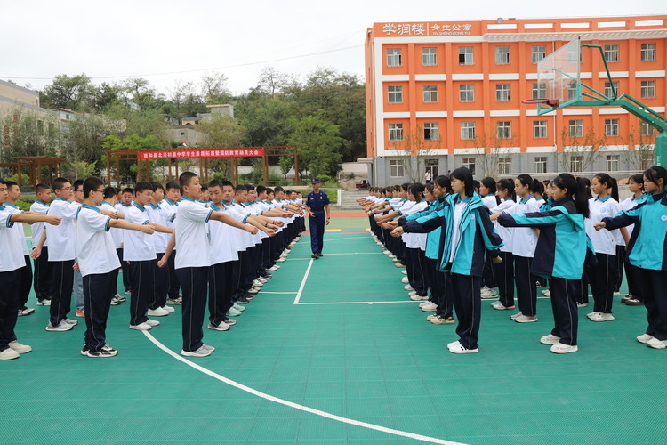 【原創】甘肅隴南西和消防：軍訓場上學消防 平安開啟“開學季”_fororder_IMG_1559.JPG