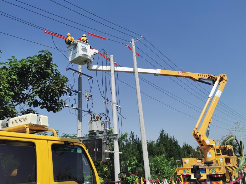 State Grid Shaanxi Electric Power Company Strives to Ensure Power Supply and Coolness of the Public in High Temperatures_fororder_08283