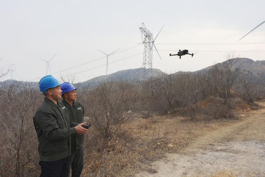 Nanyang, Henan:  Special Inspections to Reduce Wildfire Risks and Ensure Power Grid Security_fororder_圖片1