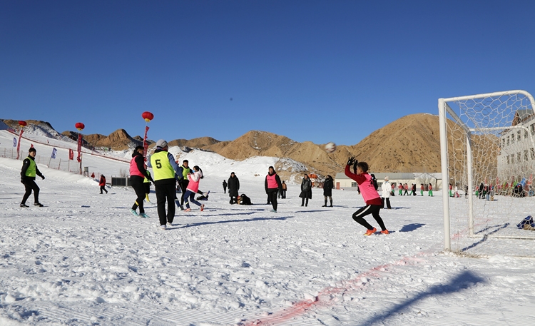 張掖山丹：冰雪運動點燃冬日激情