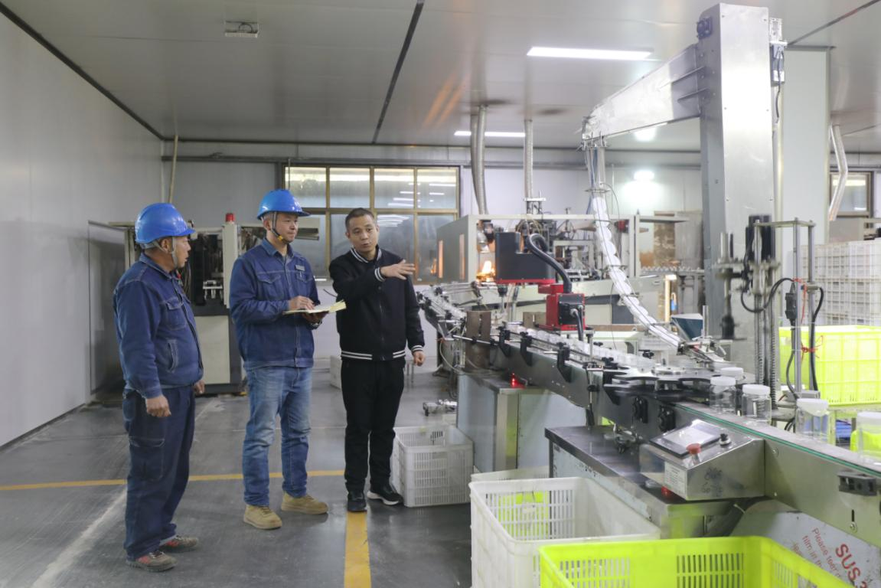 Xuchang power department provides one-on-one support for the beekeeping industry