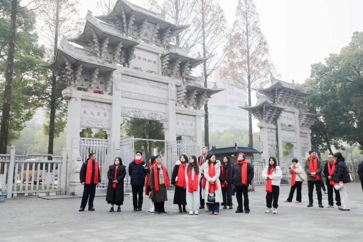 逛博物館、聽青陽腔、品潤思祁紅……這群外國人在池州玩嗨了