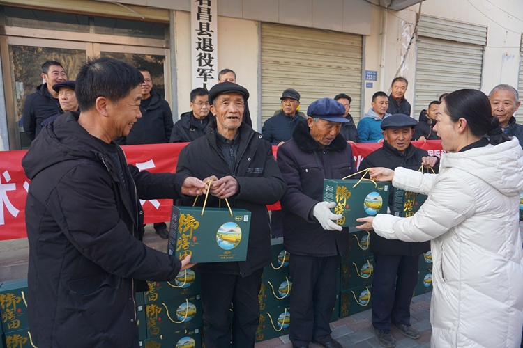 隴南宕昌：春節慰問暖兵心 軍民團結促振興