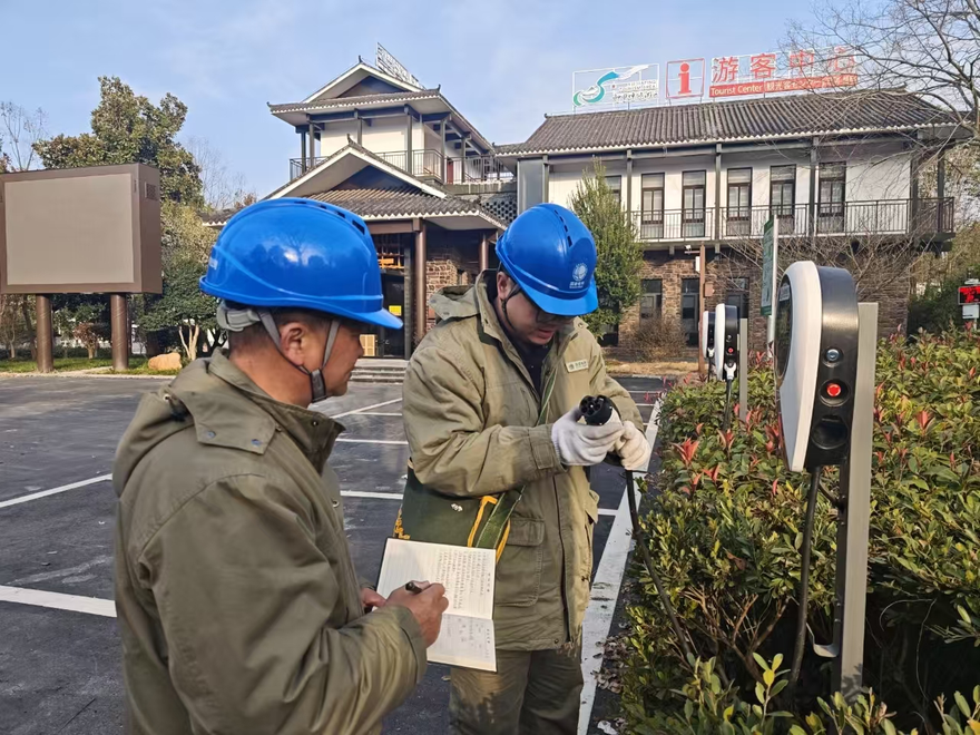 Hubei Jingzhou: "Charging Piles" Power Up Tujia Hometown for an Enjoyable Spring Festival