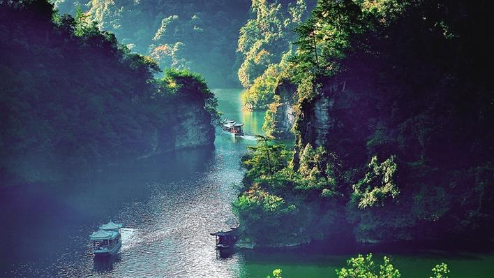 張家界寶峰湖：雲海景觀美如水墨畫卷