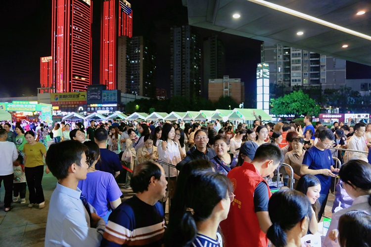 中醫夜市點亮湖湘夜生活