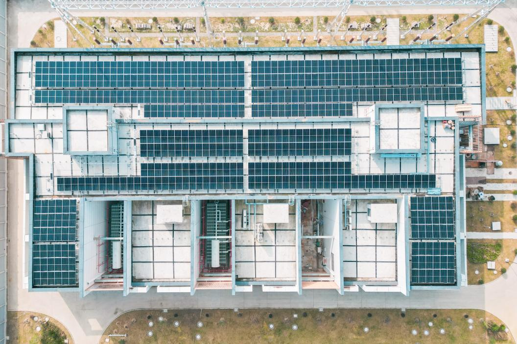 220kV Lvzhou Substation in Shanghai Implemented, Innovatively Integrating Photovoltaic Panels onto the Substation Roof