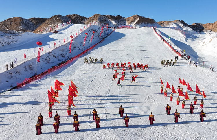 張掖山丹：冰雪運動點燃冬日激情