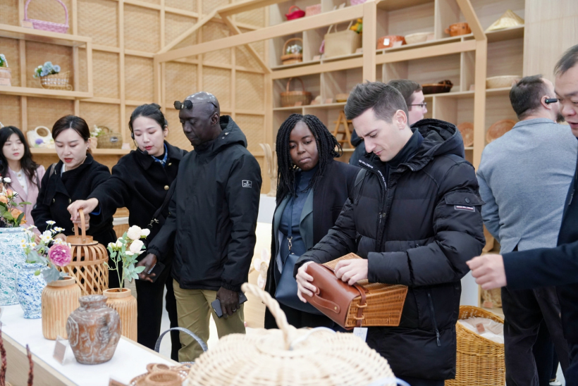 La vannerie de saule de Funan : De petites branches de saule façonnent un grand monde