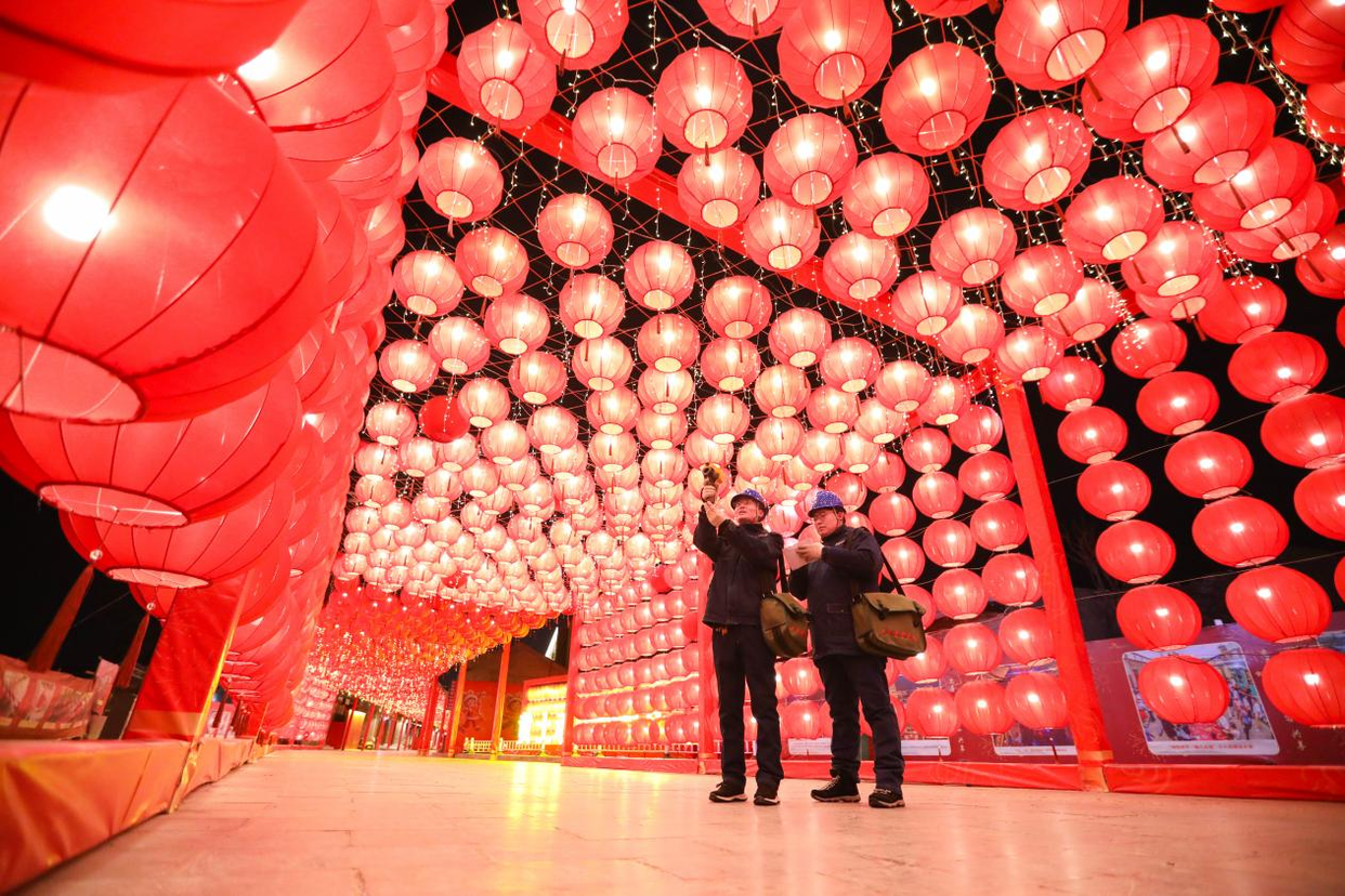 State Grid Shaanxi Electric Power Company: Lighting Up the Lantern Festival and Reuniting Thousands of Families