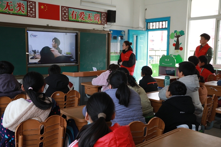 【原創】蚌埠五河：網絡安全進校園 築牢校園“防火牆”_fororder_2.JPG