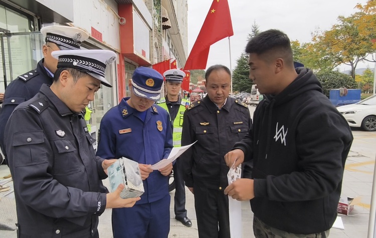 隴南禮縣消防救援大隊聯合多部門整治電動自行車安全隱患