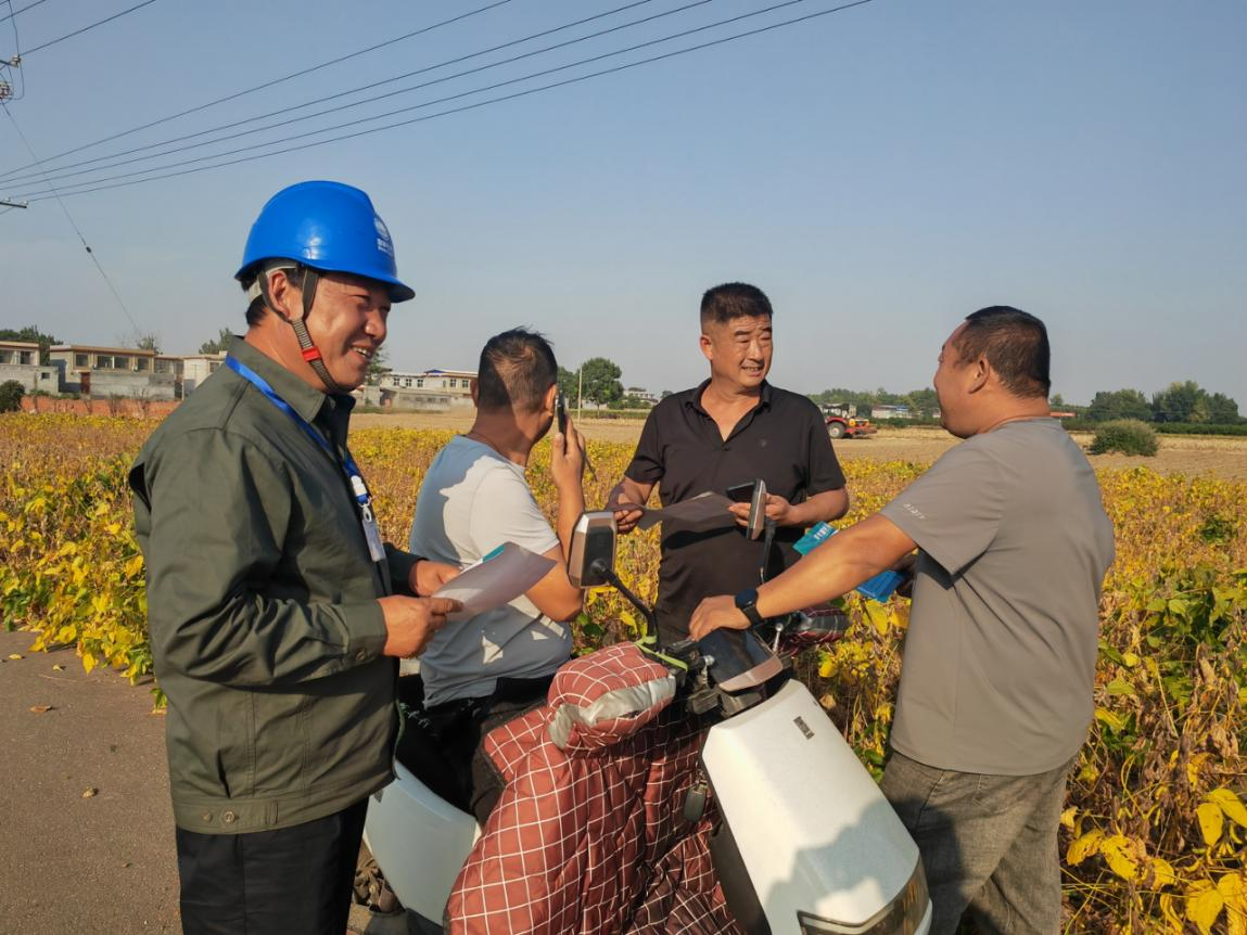 State Grid Xuchang Power Supply Company Devotes its Full Efforts to Ensuring Safe Electricity Use for Harvesting in Autumn