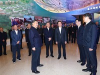 習近平參觀慶祝改革開放40週年大型展覽_fororder_1123708685_1542125277365_title0h
