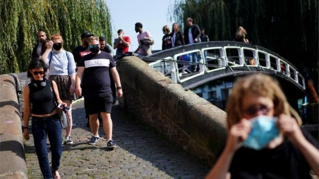 英國衛生大臣稱英國正面臨“臨界點” 需採取更多限制性措施