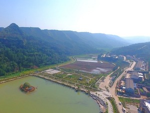 水庫移民住上青磚古院 陜西合陽依託沿黃公路實現鄉村振興_fororder_1